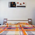 Apartment Tara *